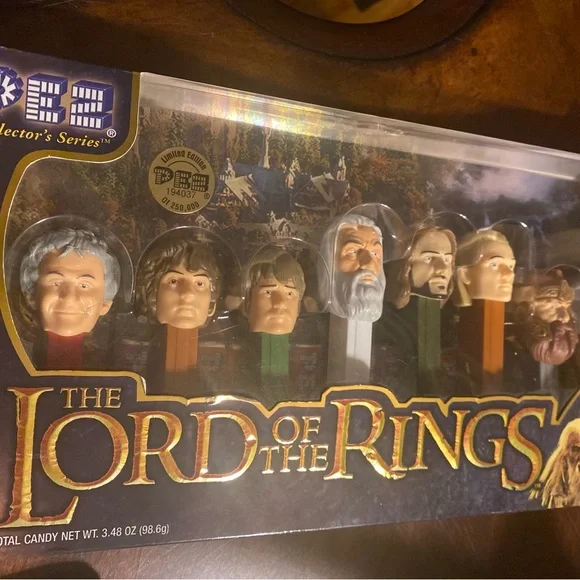Lord Of The Rings Pez Set. - Picture 2 of 4